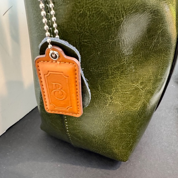 Maison Provence Green Leather Tote with Mini Pouch/Strap EUC - Picture 3 of 9